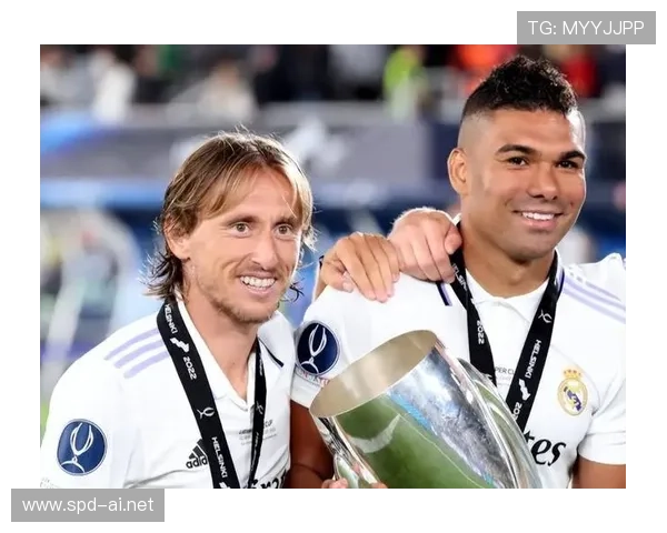 莫德里奇与卡塞米罗在中场组织中的球权分散趋势