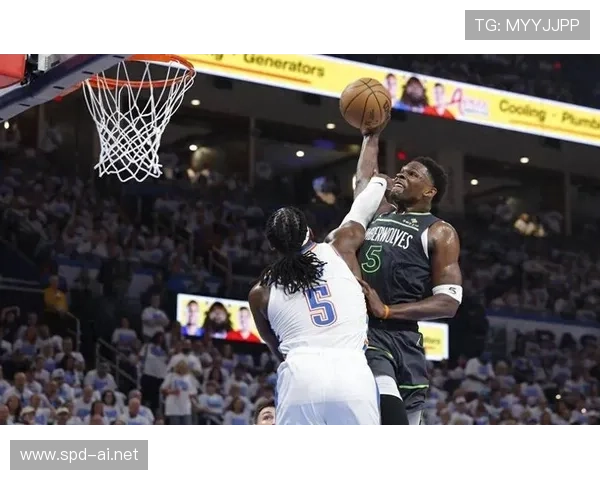 杰伦·威廉姆斯三分活跃显著提升球队外线空间效率