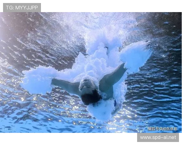 陈芋汐居然在水下也能不带一根呼吸管，普通人连憋气都成问题了吧？